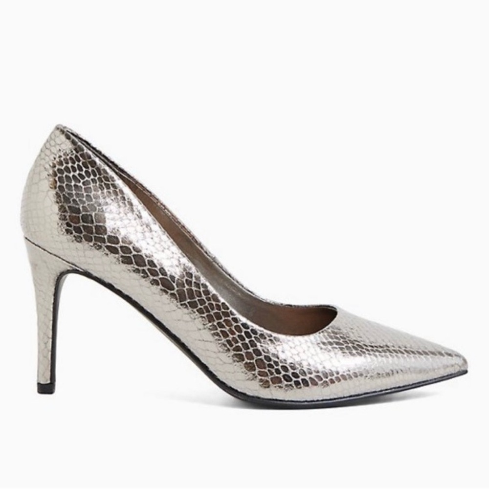 TORRID Metallic Snake Print Faux Patented Leather Pumps—SZ. 7 - Picture 5 of 14